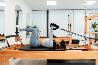 Set-de-musculation-à-domicile-pratique-efficace-et-pour-exercices-variés