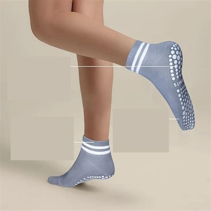 Chaussettes-yoga-femme-grise