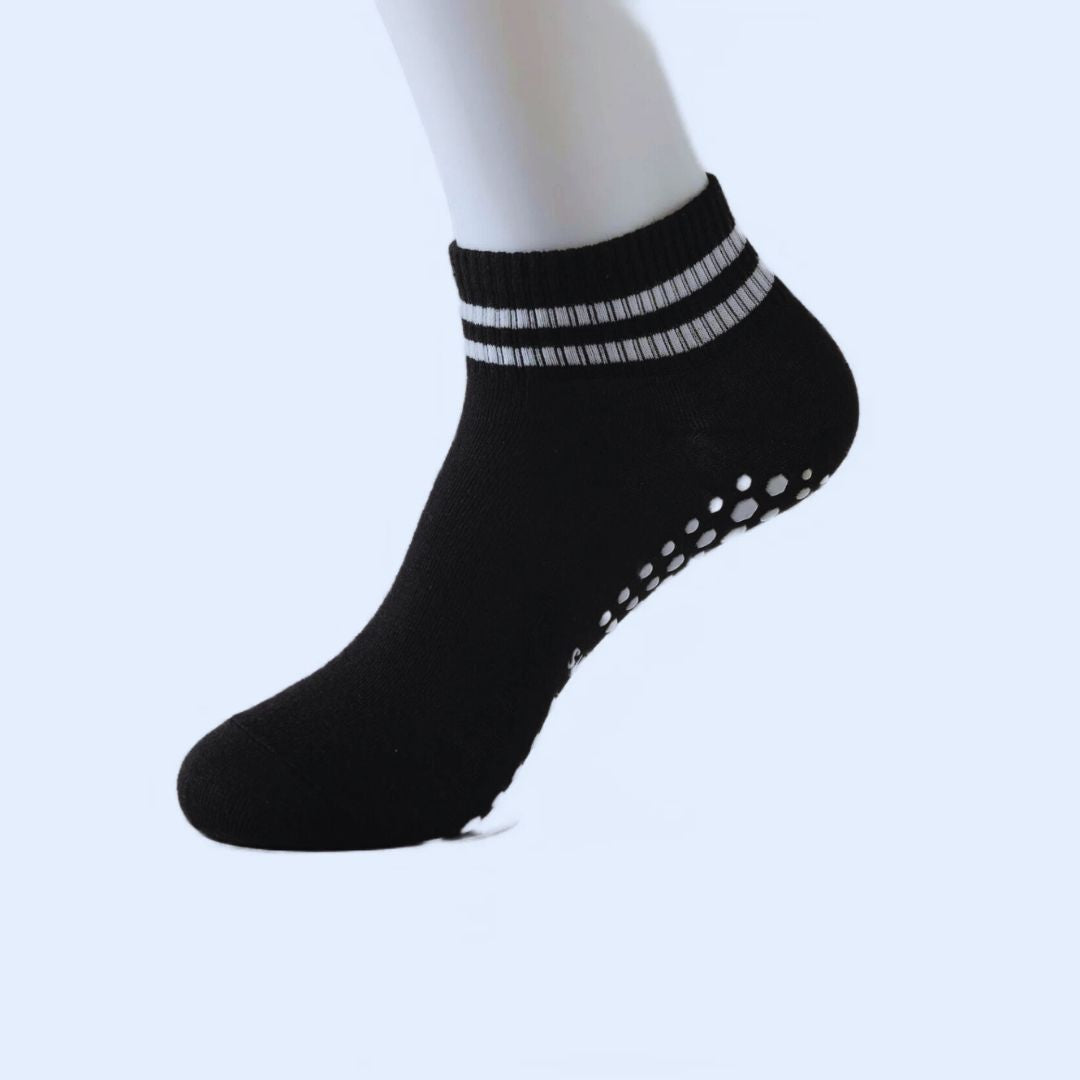 chaussettes-yoga-femme-noire