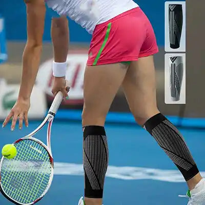 manchon de compression mollet en action sur un tennisman