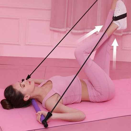 Élastique musculation utilisé pour renforcement musculaire — prévention surcharge genou et épaule