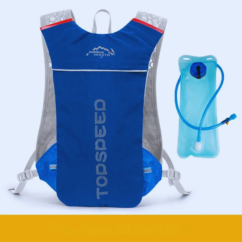 Sac Sport AppSPort™ porté par un sportif amateur pour transporter ses accessoires de récupération et prévenir les blessures