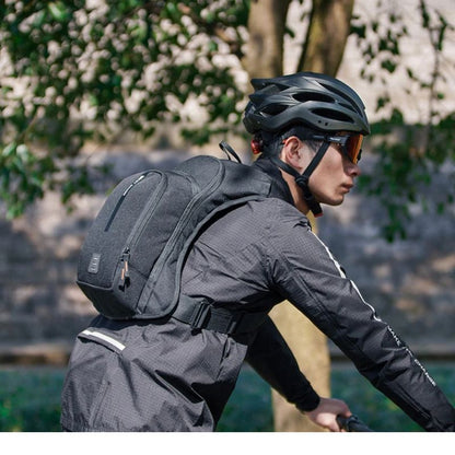 Sac sport 10L avec ventilation dorsale, conçu pour limiter la transpiration pendant l’activité physique